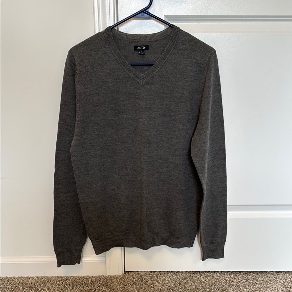Apt. 9 Gray V-Neck Sweater